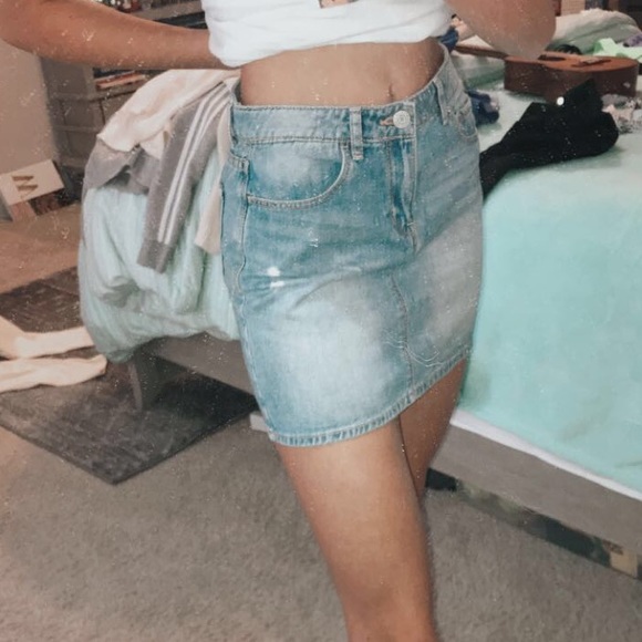 Light Wash Denim Skirt $12 - Picture 2 of 5
